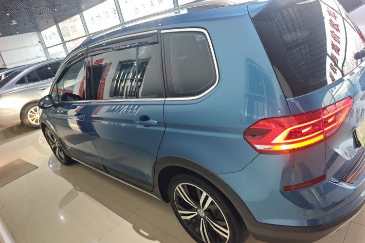Used Volkswagen Touran 2018 Volkswagen Touran L 280TSI DSG Boundary Edition 7 Seats China V Emission Standard
