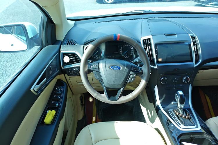 Used Ford Edge 2016 EcoBoost 245 Two-Wheel-Drive Titanium 5-Seater
