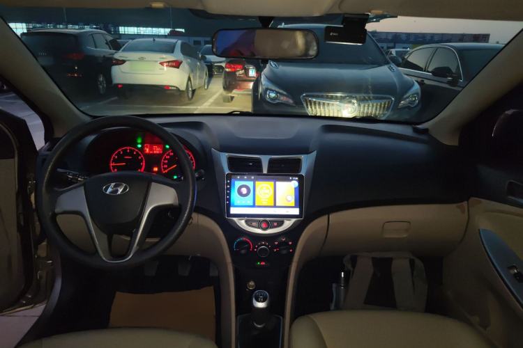 Used Hyundai Verna (older generation) 2014 1.4L Manual Smart GLS Trim
