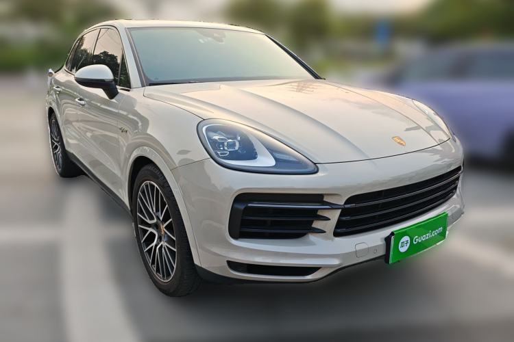 Used Porsche Cayenne E-Hybrid 2021 Cayenne E-Hybrid 2.0T Front Right 45 Deg