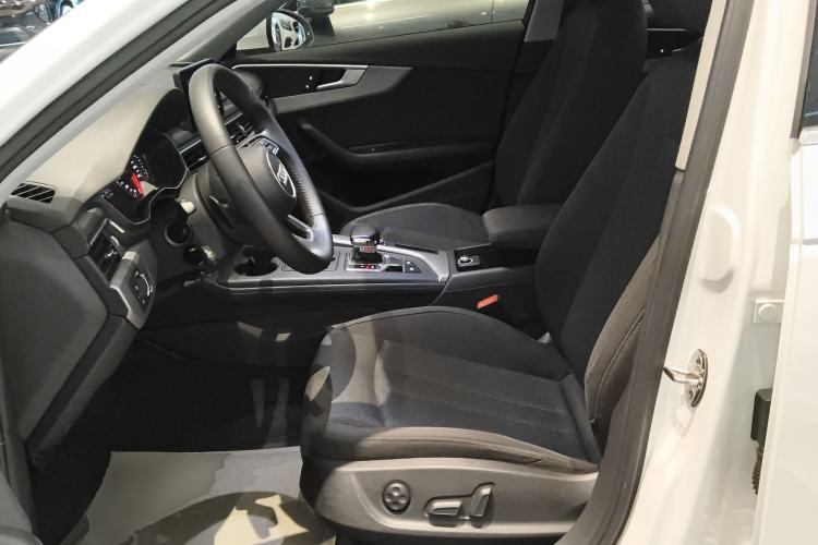 Used Audi A4L 2019 40 TFSI Ambition China VI