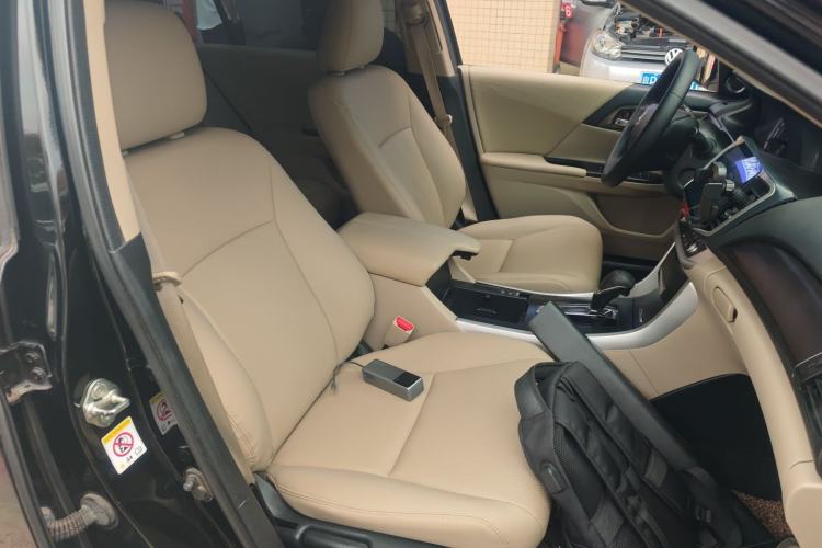 Used Honda Accord 2014 2.0L LX Comfort Edition Right Front Seat