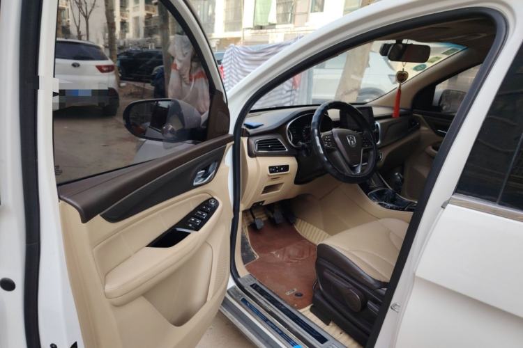 Used Baojun 730 2017 1.5T Manual Style 7 Seats China V
