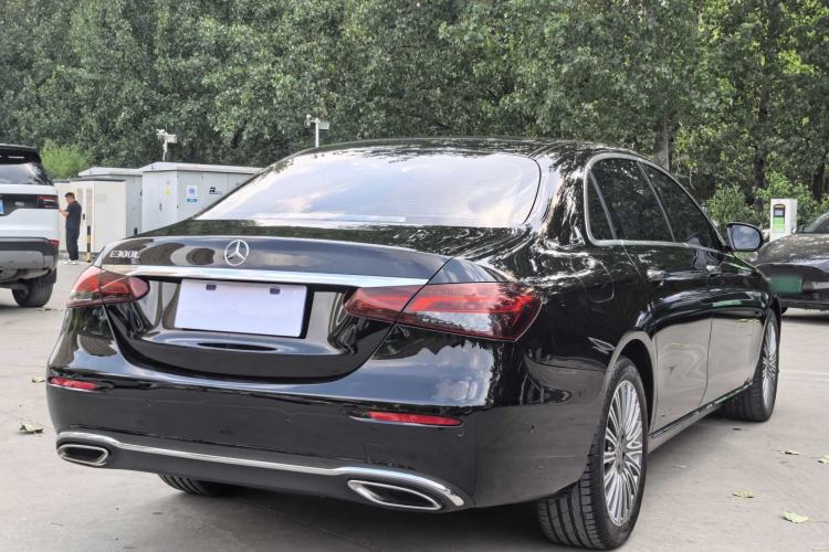 Used Mercedes-Benz E-Class 2023 Updated E 300 L Fashion Edition
