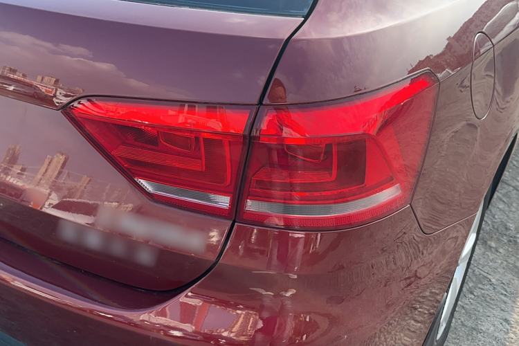 Used Volkswagen Gran Lavida 2013 1.6L Automatic Fashion Model
