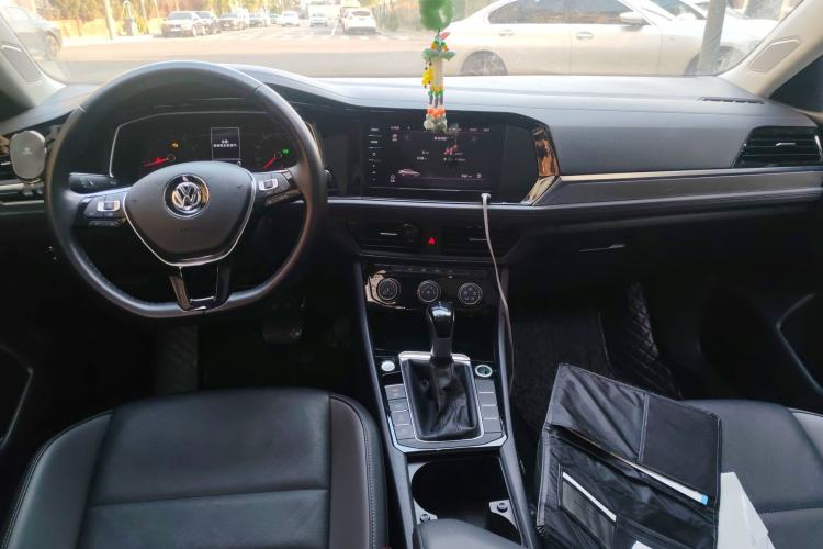 Used Volkswagen Sagitar 2022 280TSI DSG Flyover Edition Center Console