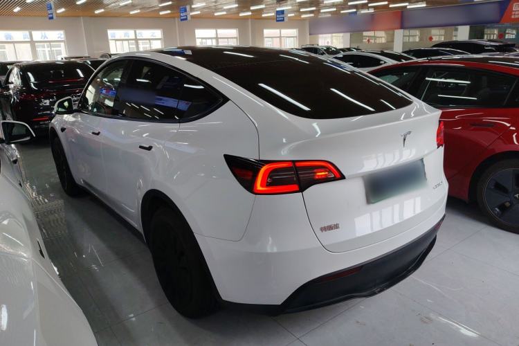 Used Tesla Model Y 2023 Rear-Wheel-Drive Version Rear Left 45 Deg