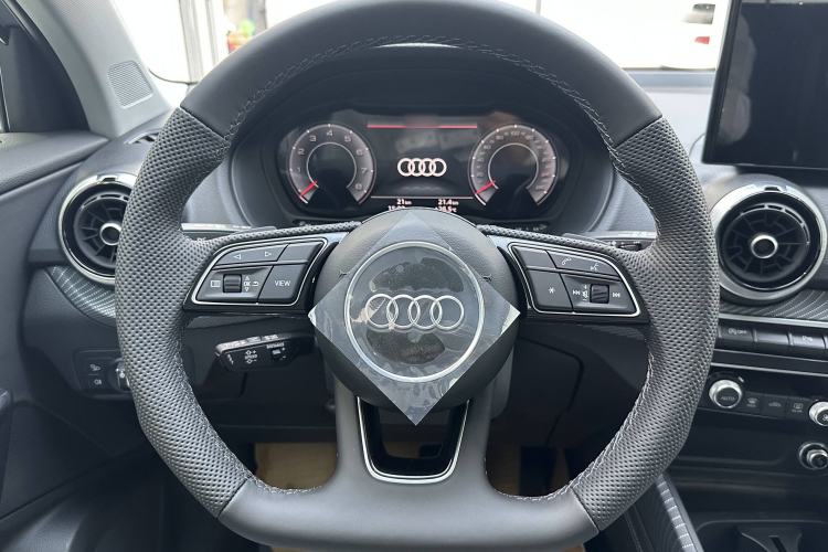 Used Audi Q2L 2025 35 TFSI Fashion Dynamic Edition Interior 3