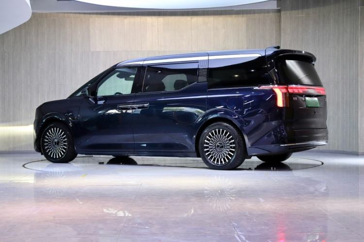 Used Zeekr 009 2022 WE Edition
