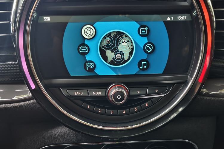 Used MINI Clubman 2016 Revised Version 2.0T COOPER S Geek Edition Audio And AC Panel