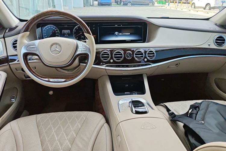 Used Mercedes-Benz Maybach S-Class 2016 S 400 4MATIC Center Console