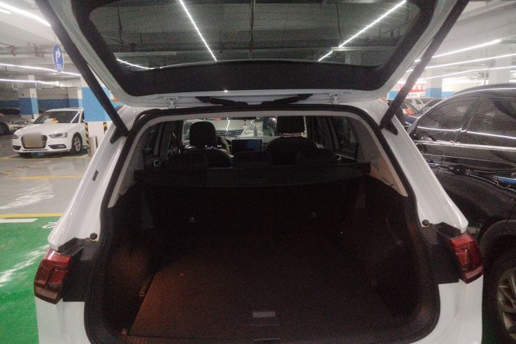 Used Volkswagen Tiguan L 2023 300TSI Automatic Two-Wheel Drive Smart Edition
