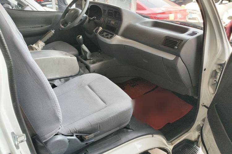 Used Jinbei Hiace 2020 2.0L Express King Series Deluxe Van Standard Roof China VI Emission Standard 1TZS