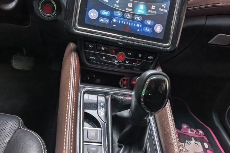 Used SWM X7 2018 1.5T Automatic Smart Enjoyment Version 7 Seats Gear Lever