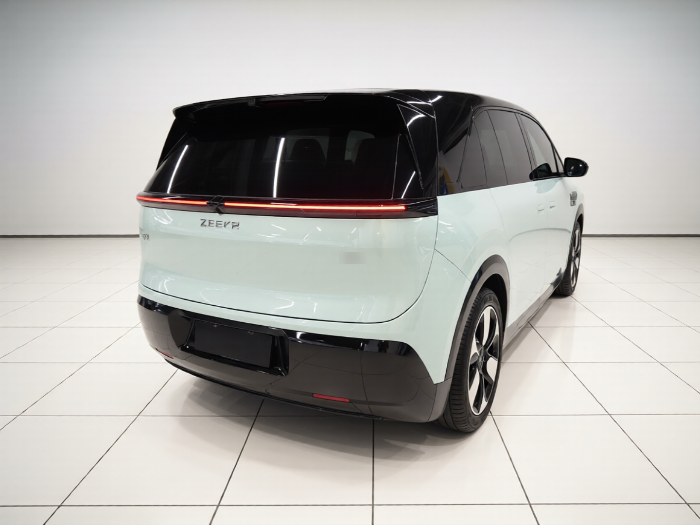 Zeekr MIX 2025 Intelligent Driving Version — снимка 6
