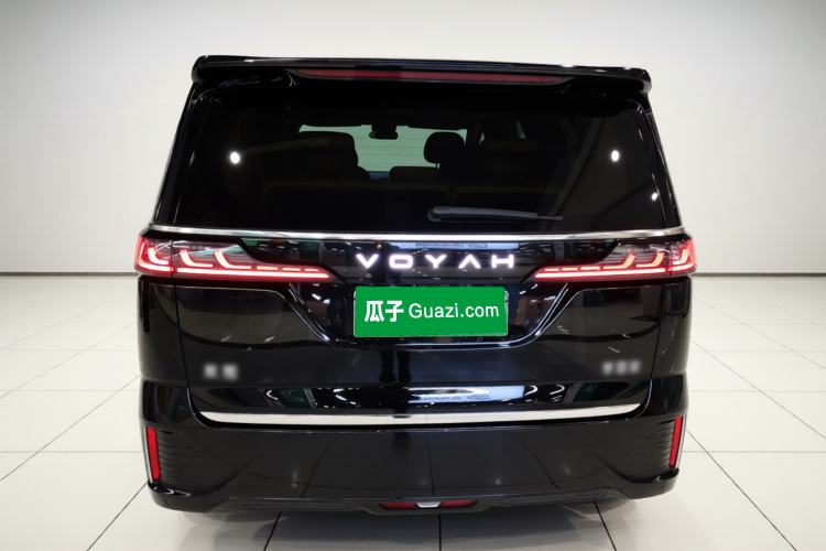 Used VOYAH Dream 2025 EV Four-Wheel Drive Flagship Kunpeng Edition
