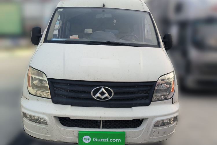 Used SAIC MAXUS Xintu V80 2015 2.5T Manual Aoyuntong Version Short Wheelbase Mid-Roof Front