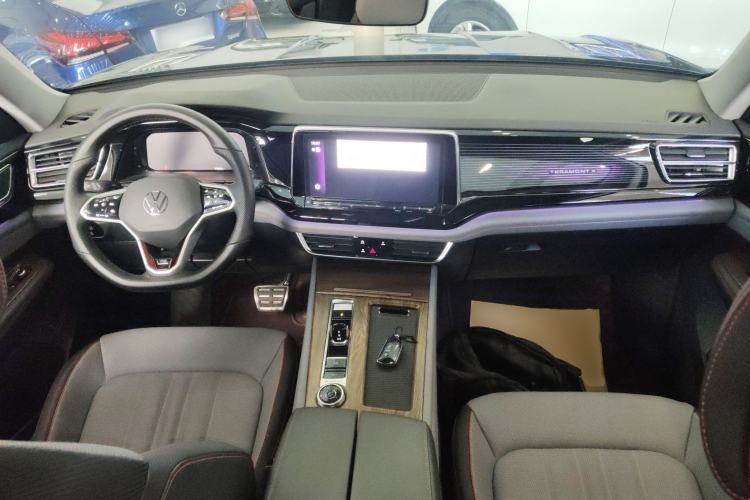 Used Volkswagen Teramont X 2024 380TSI Four-Wheel Drive Prestige Luxury Edition Center Console