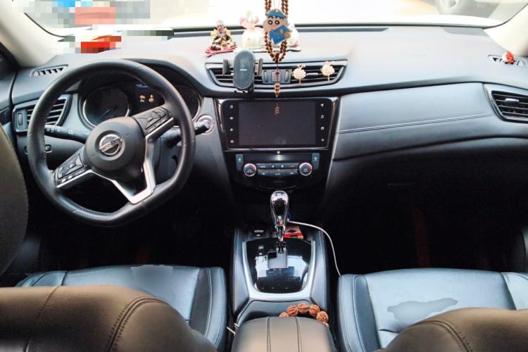 Used Nissan X-Trail 2022 2.0L Two-Wheel Drive Smart Connect & Comfort Edition Center Console