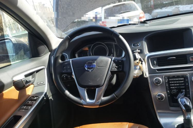 Used Volvo S60 2017 S60L T4 Smart Range Edition
