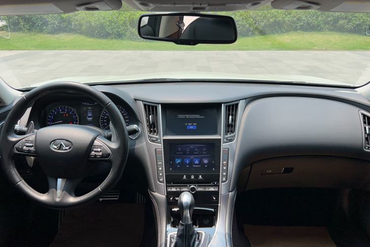 Used Infiniti Q50 2014 3.7L Luxury Sport Edition Interior 5