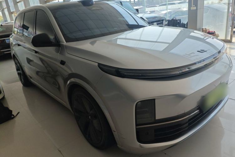 Used Li Auto L9 2022 Max model Front Right 45 Deg