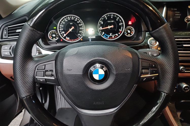 Used BMW 5 Series 2017 528Li Leading Model
