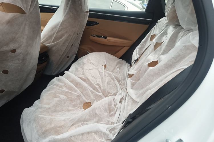 Used Geely Galaxy L7 2025 EM-i 115km Exploration Edition Left Rear Seat