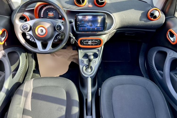 Used smart fortwo 2016 1.0L 52 kW Convertible Passion Edition
