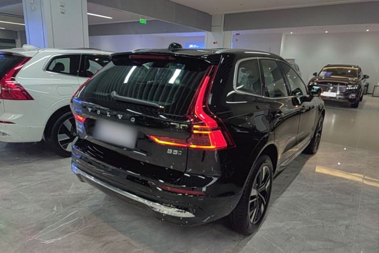 Used Volvo XC60 2026 B5 4x4 Smart Luxury Edition Rear Right 45 Deg