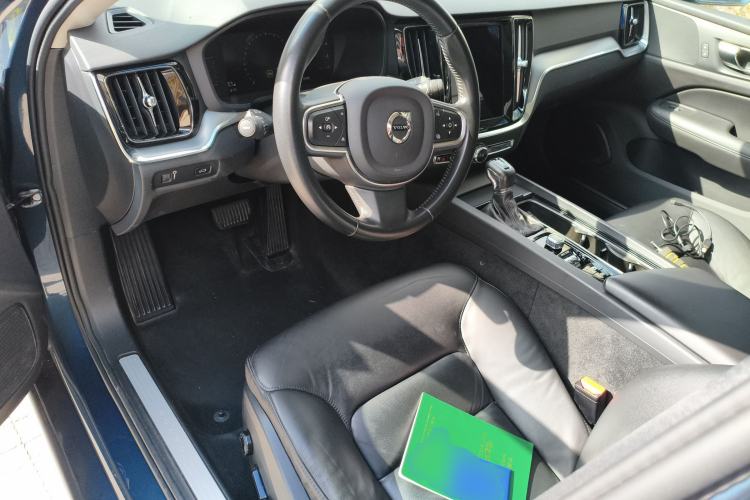 Used Volvo S60 2021 T4 Zhiyi Luxury Edition