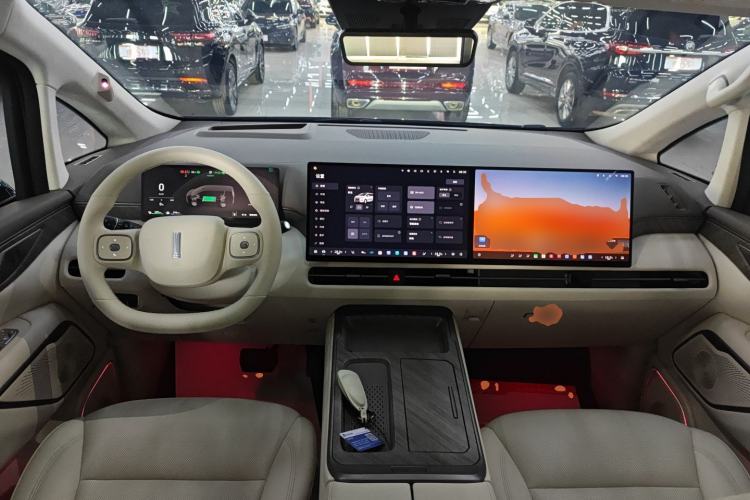 Used Wey Gaoshan 2025 Four-Wheel Drive Alpine 8 Center Console