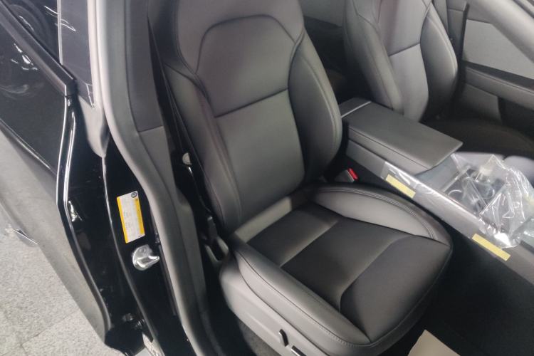 Used Tesla Model Y 2026 Rear-Drive Model
