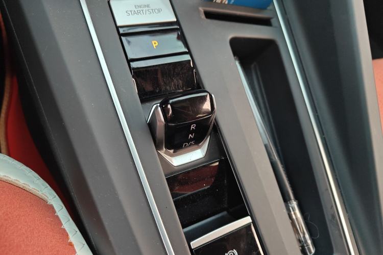 Used Volkswagen Golf 2023 Revised Version 200TSI DSG Pro Gear Lever