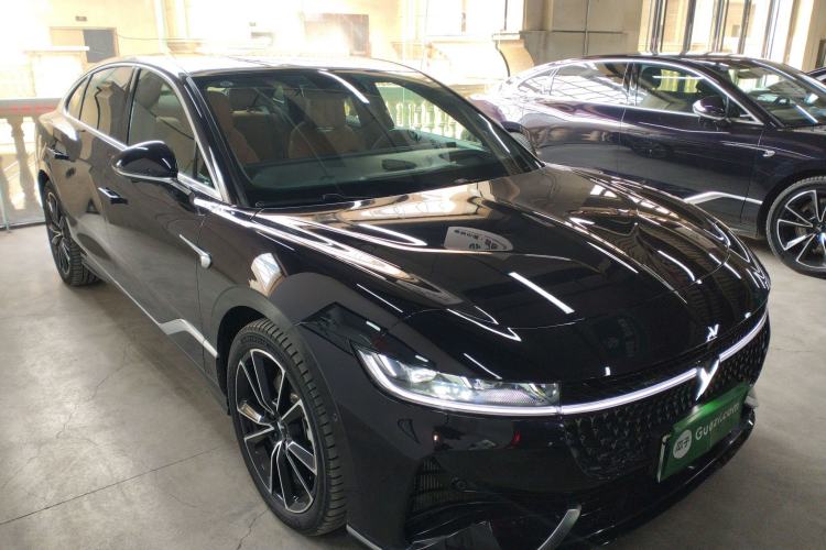 Used VOYAH PASSION 2024 PHEV Four-Wheel Drive Ultra-Long Range Flagship Model