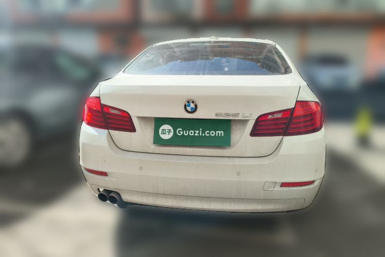 Used BMW 5 Series 2014 525Li Leading Model
