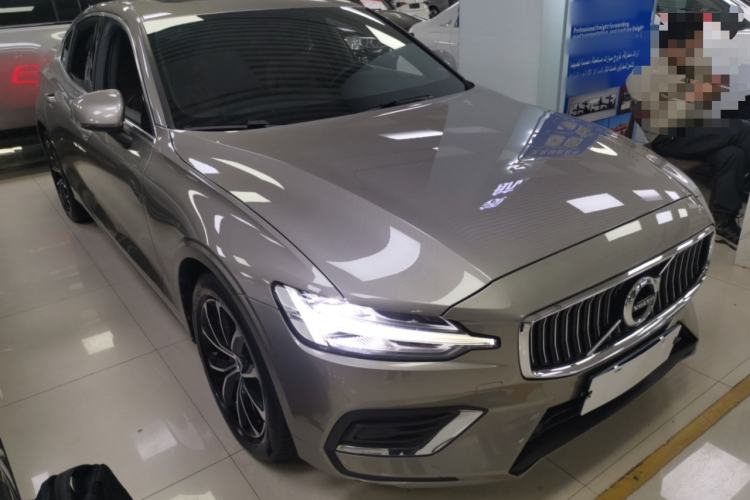 Used Volvo S60 2022 B4 Zhiyi Luxury Edition
