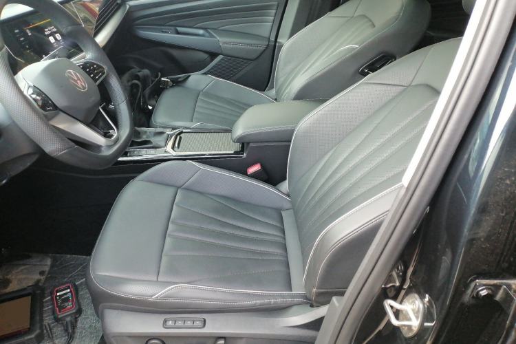 Used Volkswagen Passat 2024 330TSI Starry Elite Edition Left Front Seat