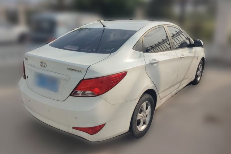 Used Hyundai Verna (older generation) 2014 1.4L Manual Smart GLS Trim
