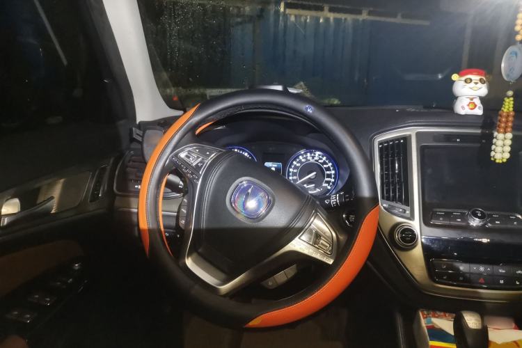 Used Changan CS95 2017 2.0T Four-Wheel Drive ZhiZun Edition
