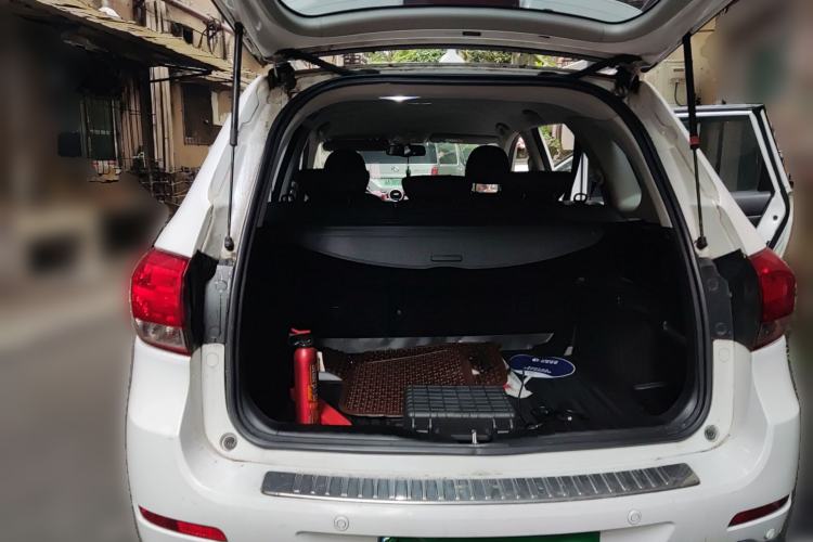 Used Haval H6 2013 Upgraded Model 1.5T Manual Two-Wheel Drive Elite Version
