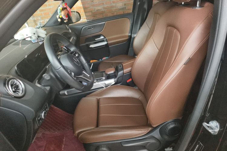 Used Mercedes-Benz GLB 2022 GLB 220 Fashion Model Left Front Seat