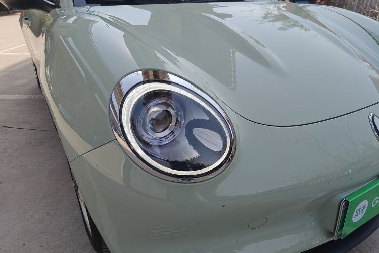 Used ORA Good Cat 2022 400km Standard Range Luxury Version Lithium Iron Phosphate Exterior 2