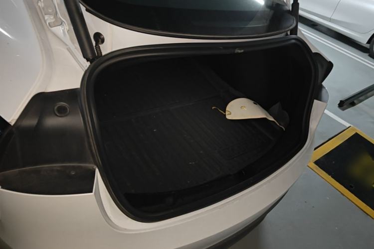 Used Tesla Model 3 2025 Model Revised Rear-Wheel-Drive Version
