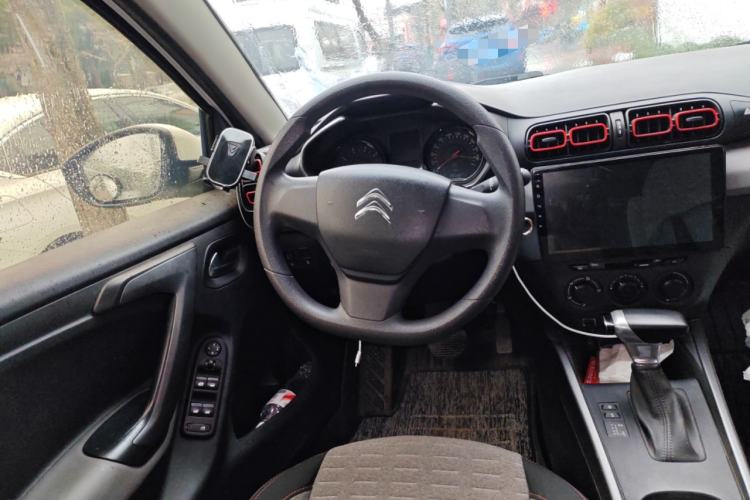 Used Citroen C3-XR 2019 230THP DCT Active Version Steering Wheel