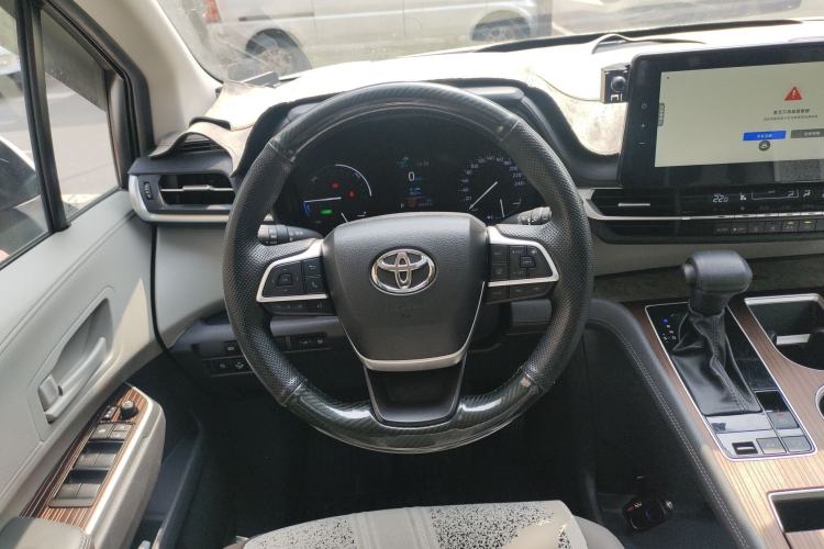 Used Toyota SIENNA 2023 2.5L Hybrid Comfort Edition Steering Wheel