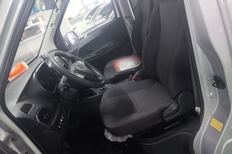 Used Chana Ruixing EM60 2025 Passenger Version Comfort Edition 6 Seats 300 km Range Side-Hinged Doors
