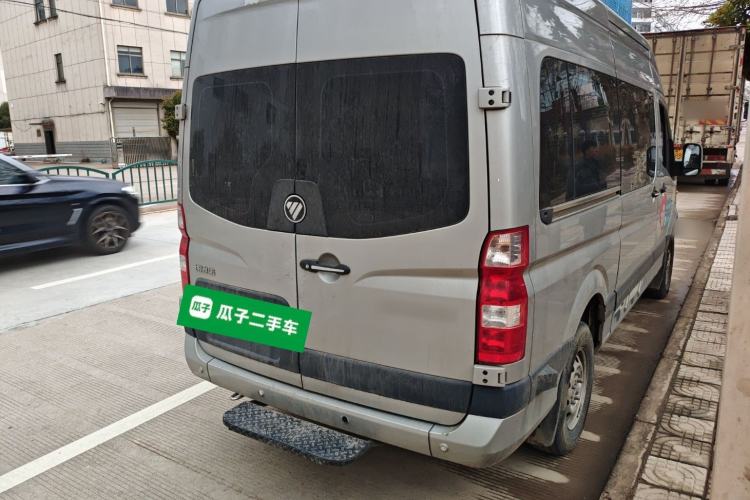 Used Foton Toano 2024 Joyear Multi-Function 2.0T Manual Long-Wheelbase Mid-Roof Model with Single Rear Tire Available in 5/6/7/9-Seater Configurations