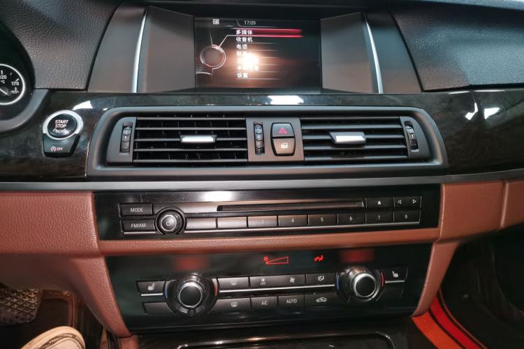 Used BMW 5 Series 2014 525Li Leading Model