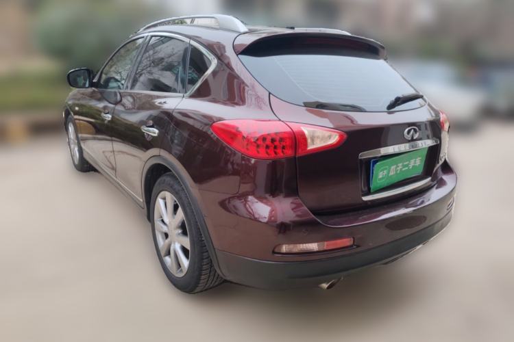 Used Infiniti QX50 2013 2.5L Two-Wheel-Drive Elegant Edition